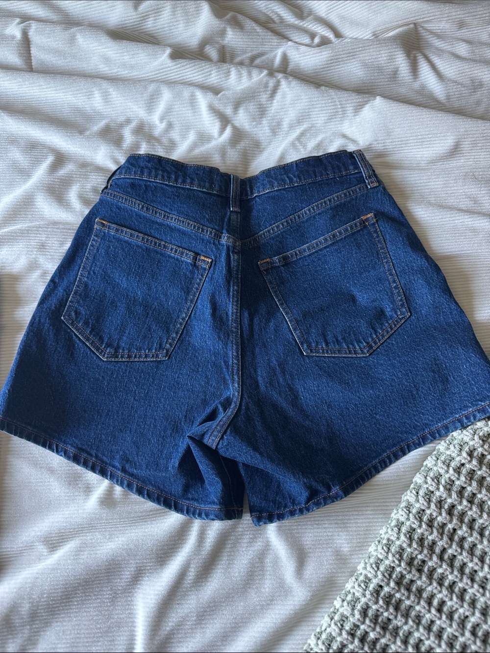 Abercrombie Dad Shorts - Picture 2 of 3